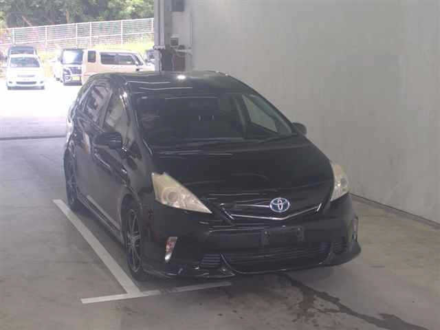 TOYOTA PRIUS — фото