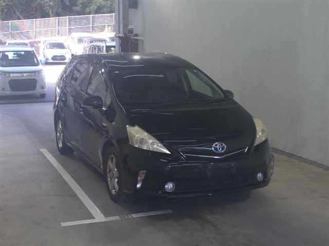 TOYOTA PRIUS — фото