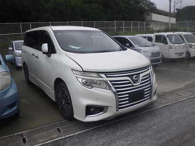 NISSAN ELGRAND — фото