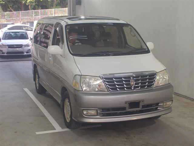 TOYOTA HIACE — фото