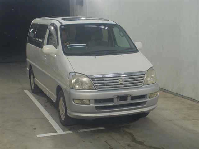 TOYOTA HIACE — фото