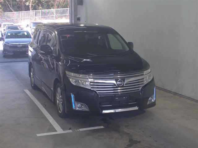 NISSAN ELGRAND — фото