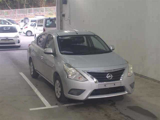 NISSAN LATIO