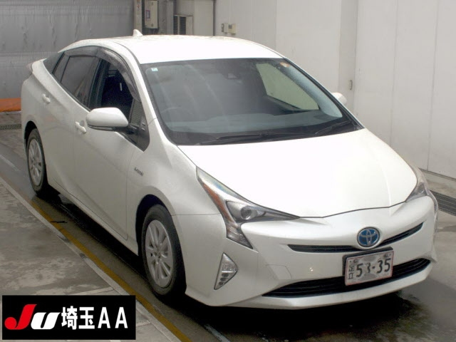 TOYOTA PRIUS — фото