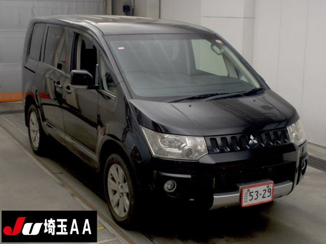 MITSUBISHI DELICA — фото