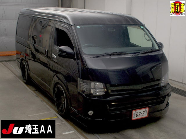 TOYOTA HIACE — фото