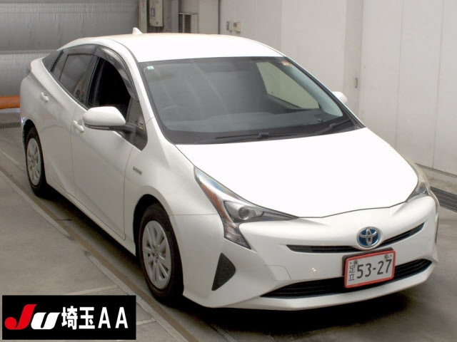 TOYOTA PRIUS — фото