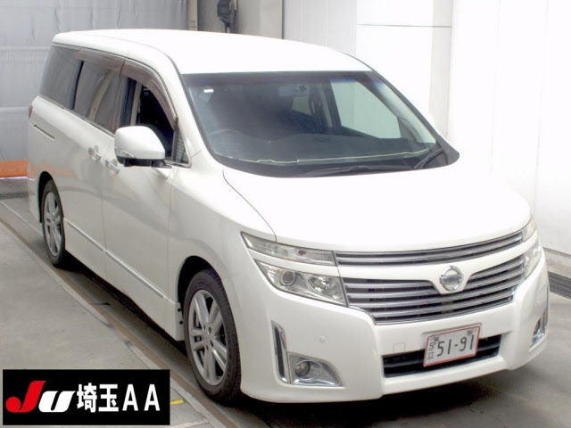 NISSAN ELGRAND — фото