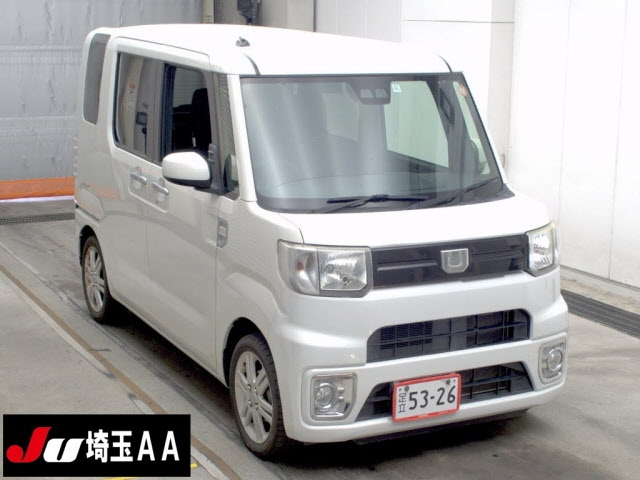 DAIHATSU WAKE — фото