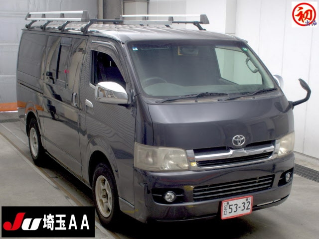 TOYOTA HIACE — фото