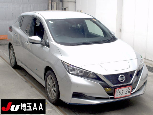 NISSAN LEAF — фото