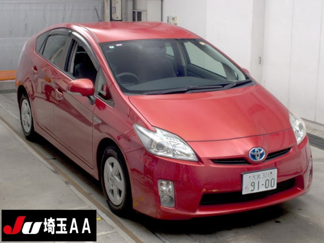 TOYOTA PRIUS — фото