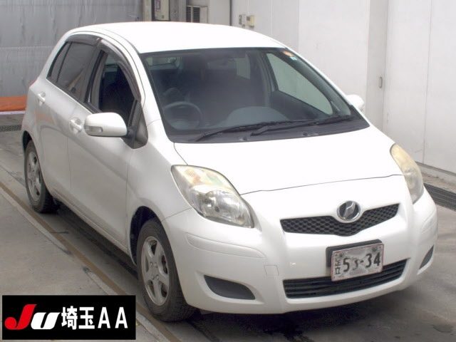 TOYOTA VITZ — фото