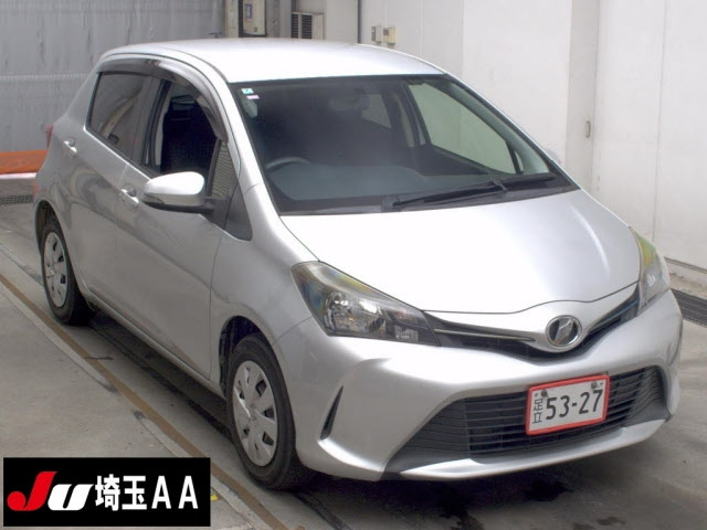 TOYOTA VITZ — фото