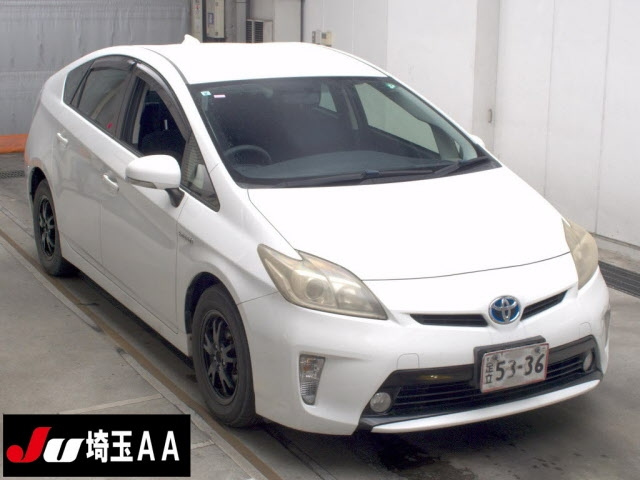 TOYOTA PRIUS — фото