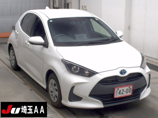 TOYOTA YARIS — фото
