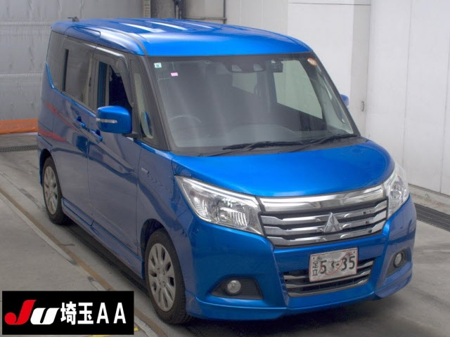 MITSUBISHI DELICA D2