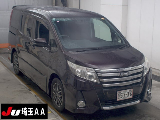 TOYOTA NOAH