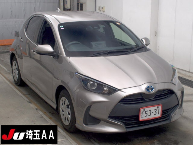 TOYOTA YARIS — фото