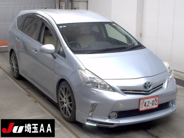 TOYOTA PRIUS — фото