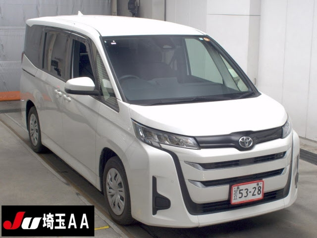 TOYOTA NOAH — фото