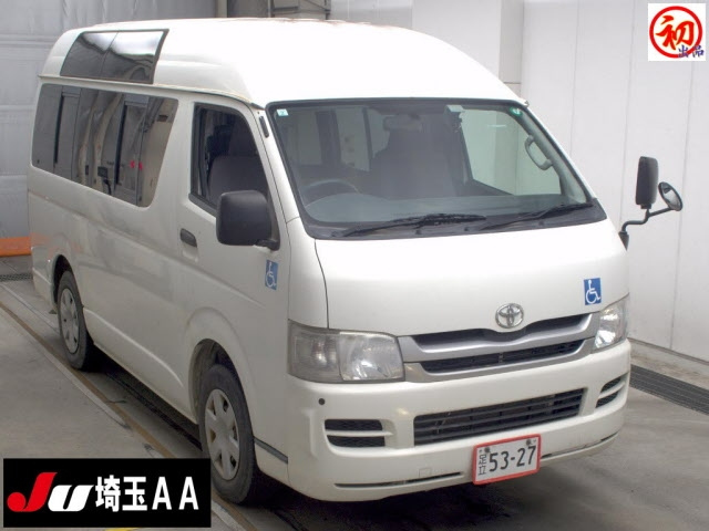 TOYOTA HIACE VAN