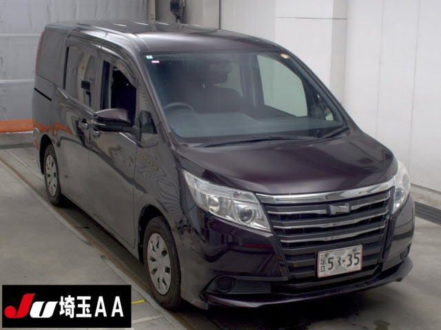TOYOTA NOAH — фото