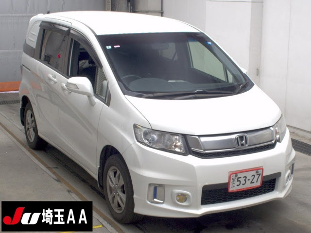 HONDA FREED — фото