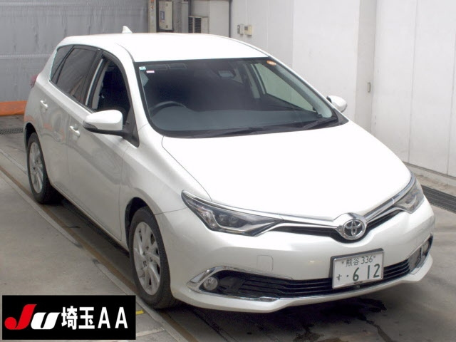 TOYOTA AURIS — фото