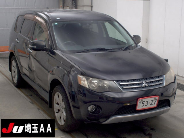 MITSUBISHI OUTLANDER — фото