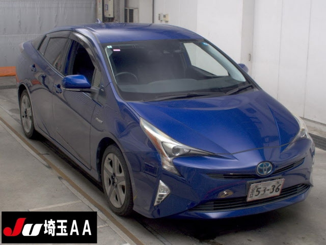 TOYOTA PRIUS — фото