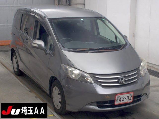 HONDA FREED — фото