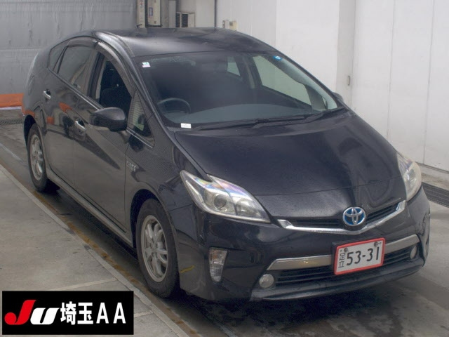 TOYOTA PRIUS — фото