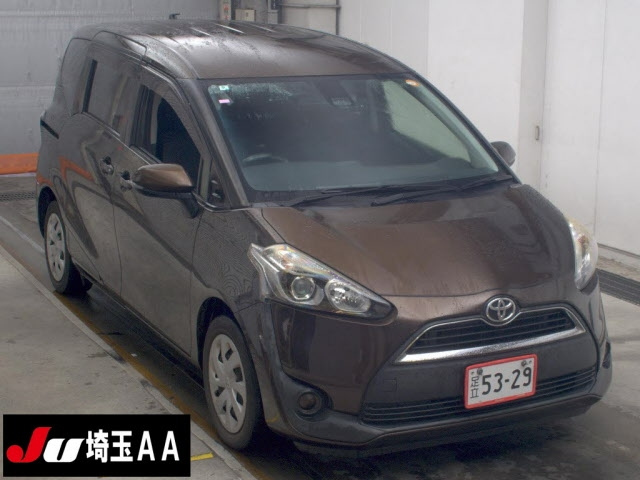 TOYOTA SIENTA — фото