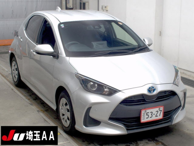 TOYOTA YARIS — фото