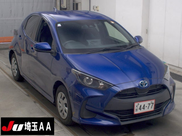 TOYOTA YARIS — фото