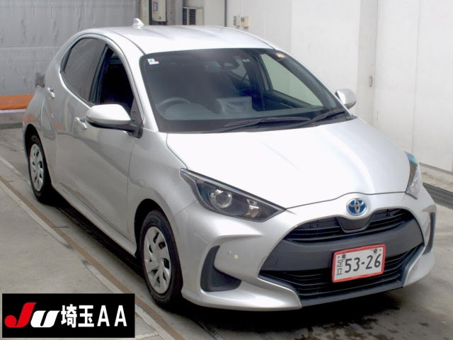 TOYOTA YARIS — фото