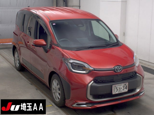 TOYOTA SIENTA — фото