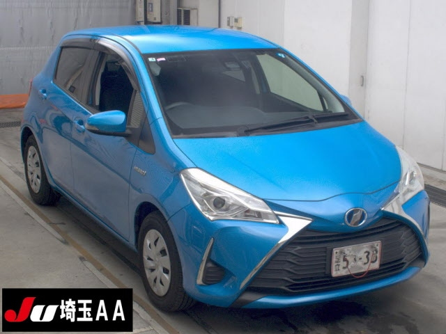 TOYOTA VITZ — фото