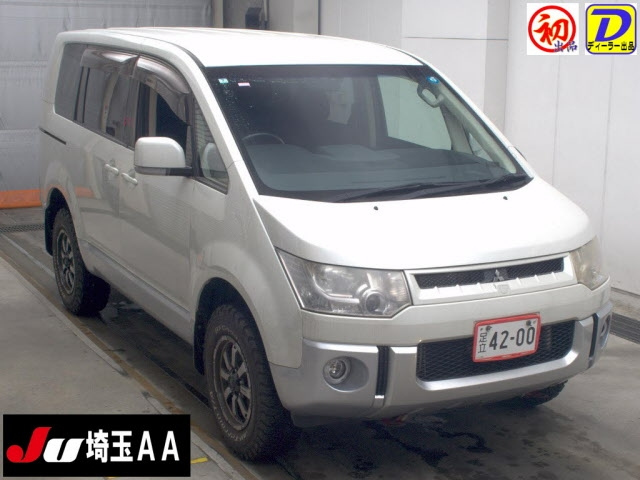 MITSUBISHI DELICA D5