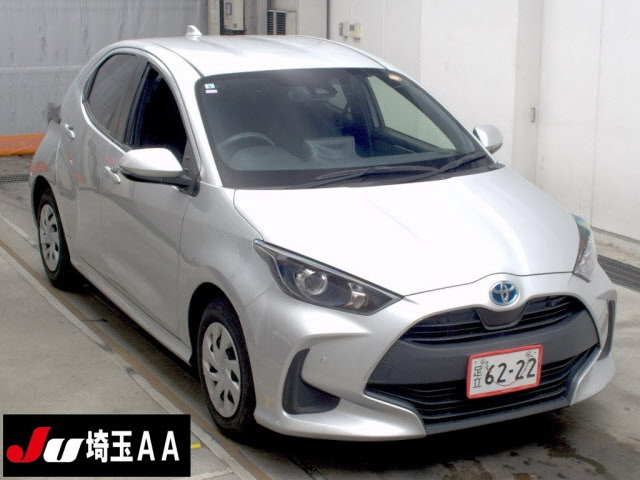 TOYOTA YARIS — фото