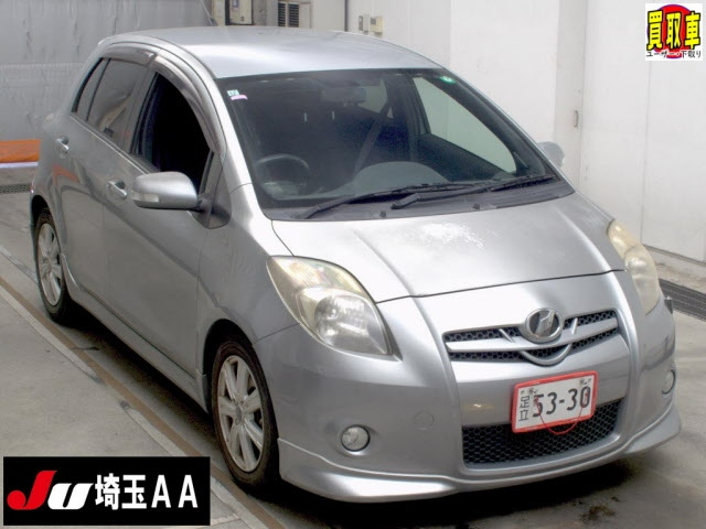 TOYOTA VITZ — фото