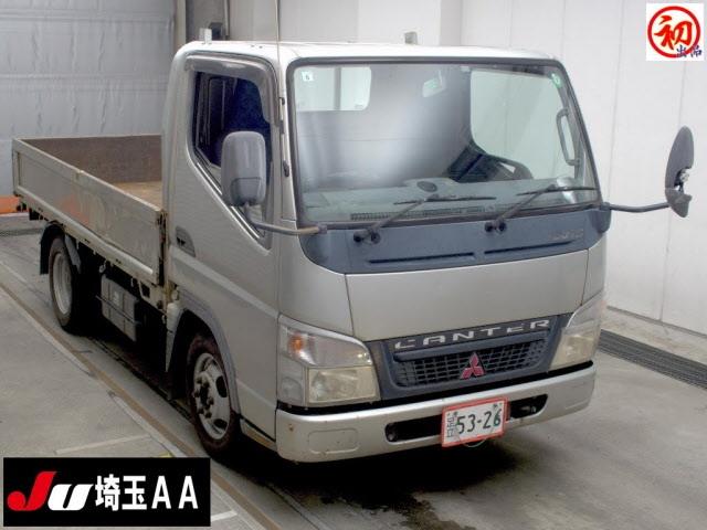 MITSUBISHI CANTER — фото