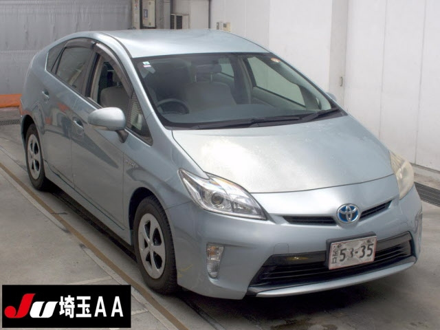 TOYOTA PRIUS — фото