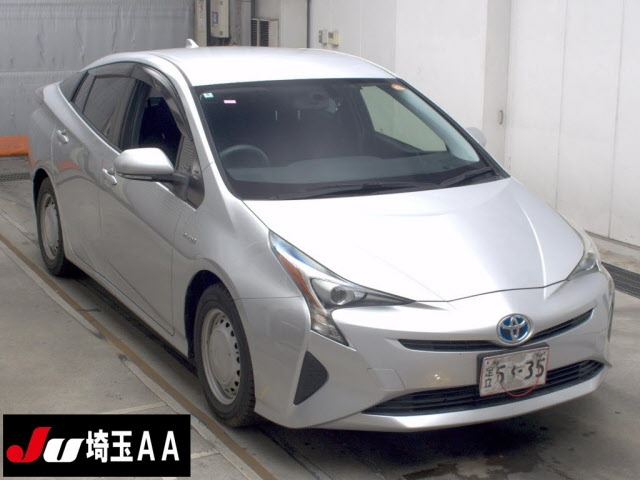 TOYOTA PRIUS — фото