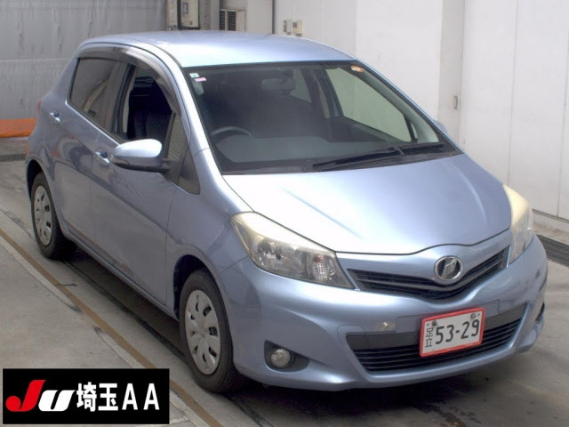 TOYOTA VITZ — фото