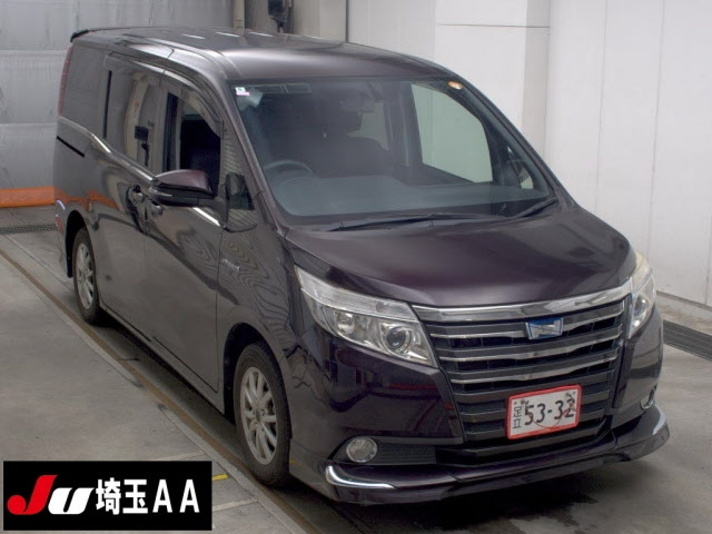 TOYOTA NOAH — фото
