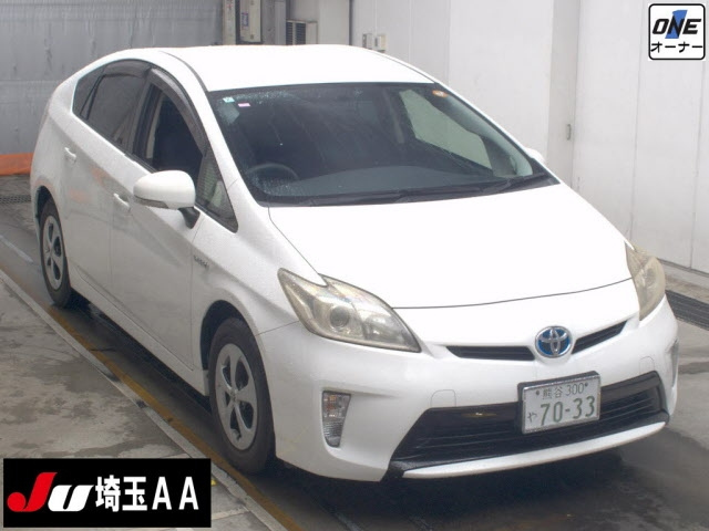 TOYOTA PRIUS — фото