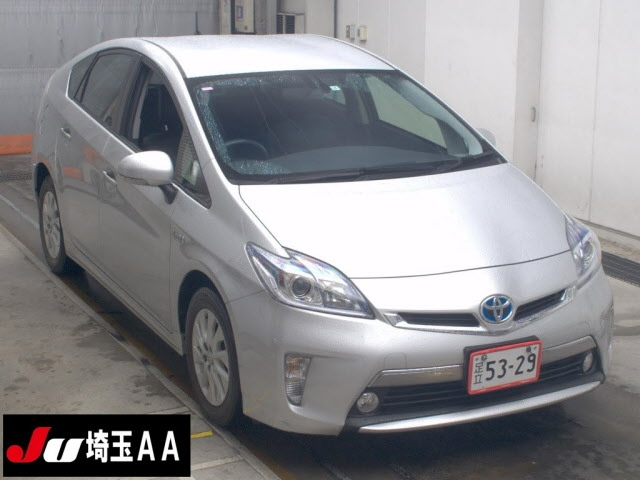TOYOTA PRIUS — фото