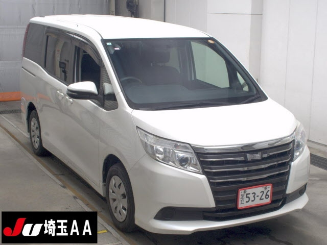 TOYOTA NOAH — фото